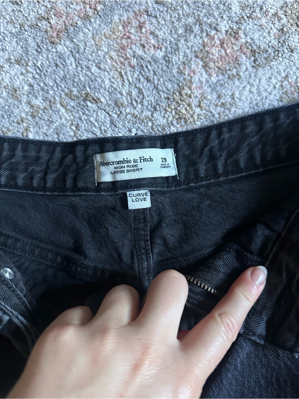 Abercrombie Curve Love High Rise Loose Short - Picture 4 of 4